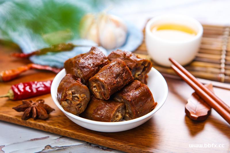 周黑鸭绝味久久鸭脖制作技术，熟食鸭脖子秘制配方教学合集